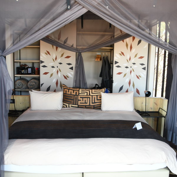 ...and a large bed that can be either a double or a twin...