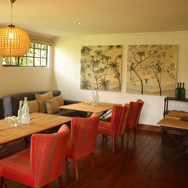and dining area, for guests staying in the studio rooms and apartments.