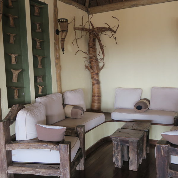 ... comfy corners to relax during the day ...
