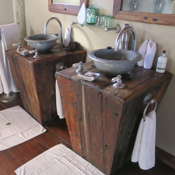... with double washbasins and a shower.