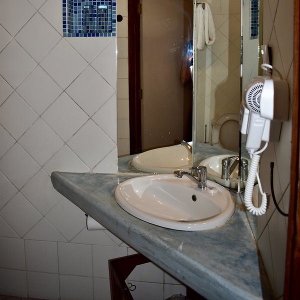 ... and an en-suite washroom.