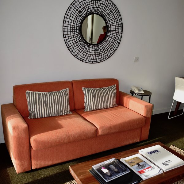 ... coming with a small lounge ...