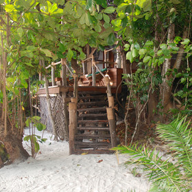 ...giving each room a Robinson Crusoe feel.