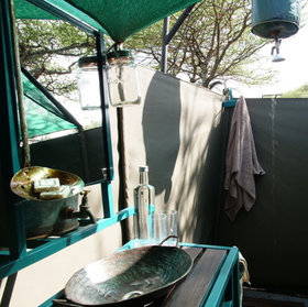 ... and have an outside en-suite bathroom ...