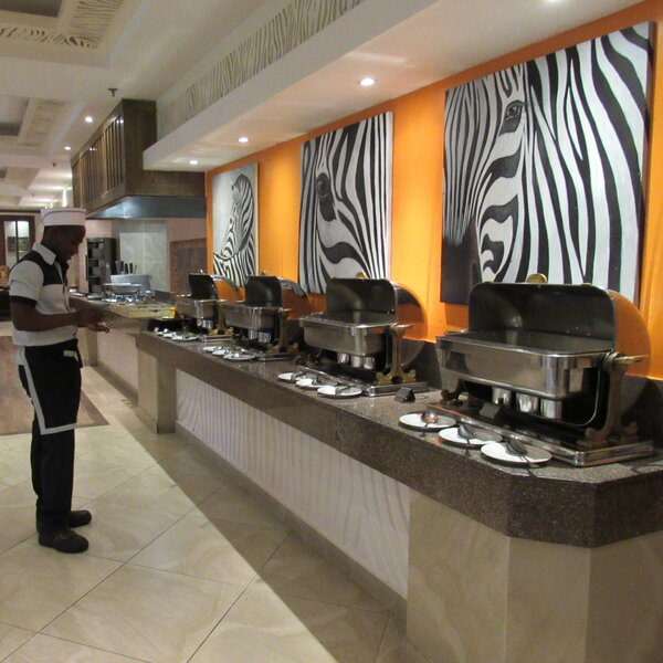 Serena Hotel Dar