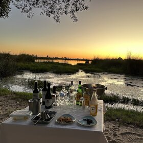 In the evening, enjoy sundowners out on a drive or in the comfort of camp, around the firepit.