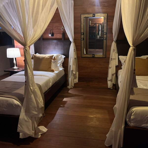 Larsens Tented Camp