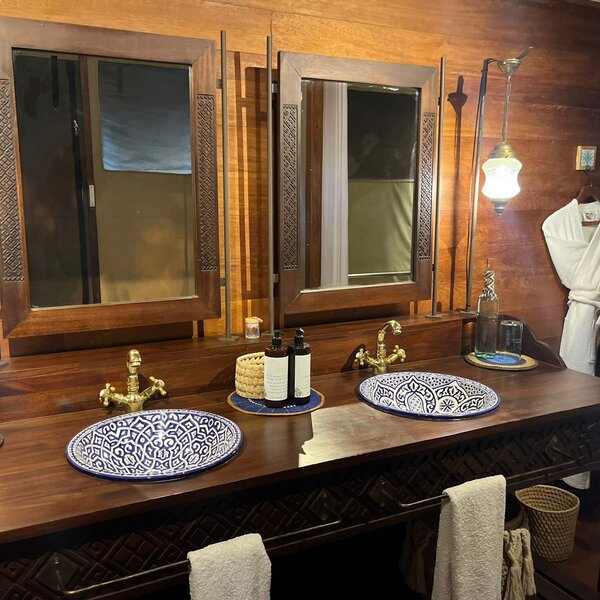 Larsens Tented Camp