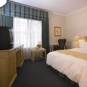 It has 151 en-suite bedrooms of three different types...