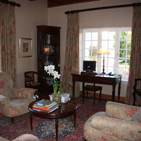 ...with a samll terrace overlooking the garden.