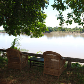 The house benefits from a great location on the banks of the Luangwa River...