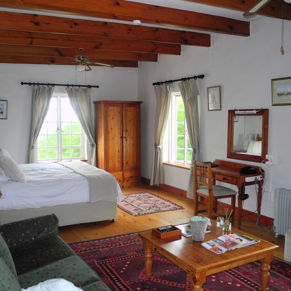 Farmhouse Hotel
